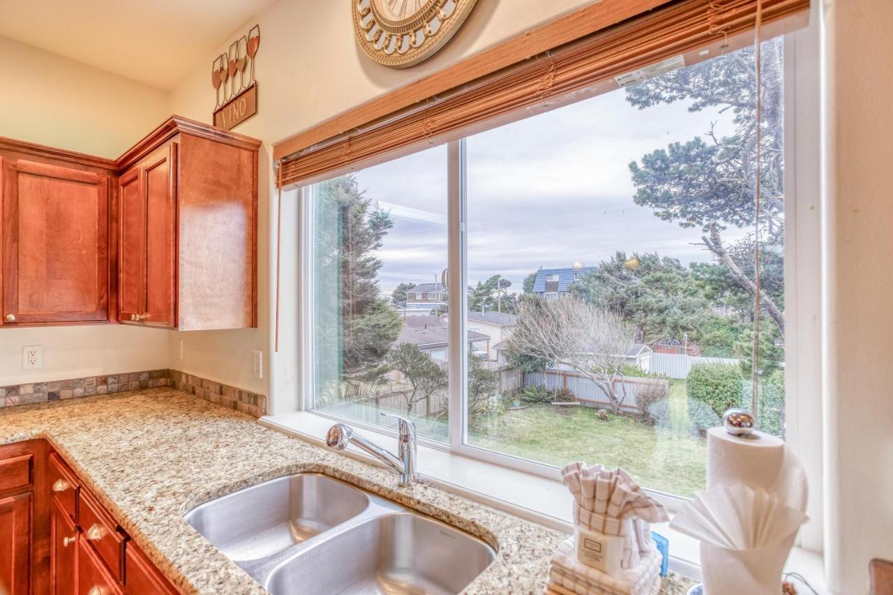 The Blue Crab Villa Lincoln City Bagian luar foto