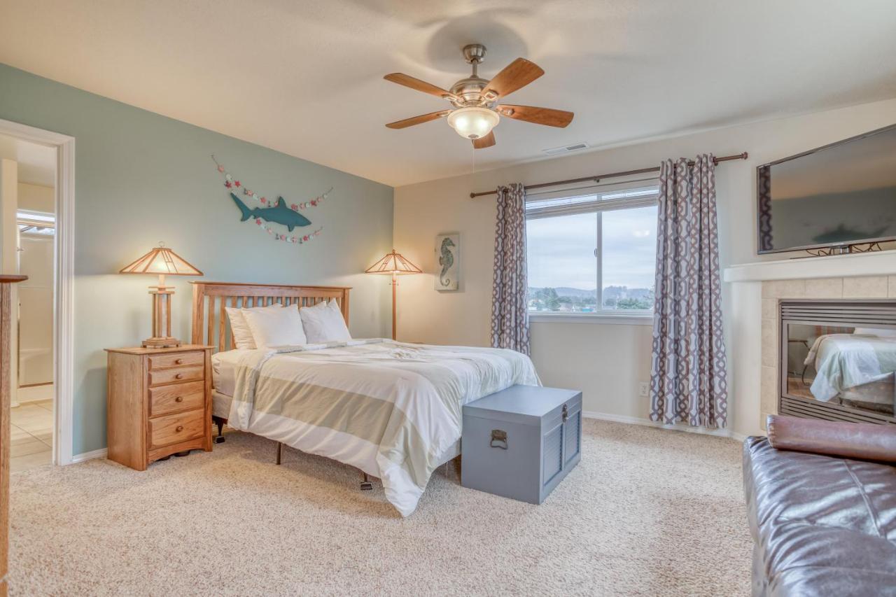 The Blue Crab Villa Lincoln City Bagian luar foto